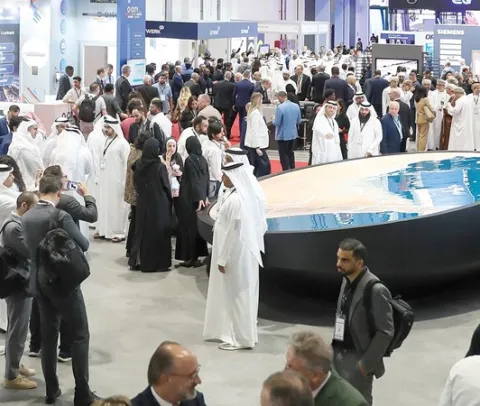 مناقشة الابتكارات في قطاع السكك الحديدية