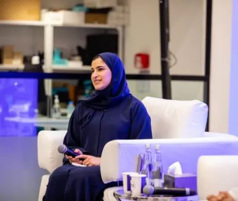 وزيرة دولة للتكنولوجيا المتقدمة تزور في أبوظبي "مجلس أبحاث التكنولوجيا المتطورة" ومراكز البحوث المتخصصة